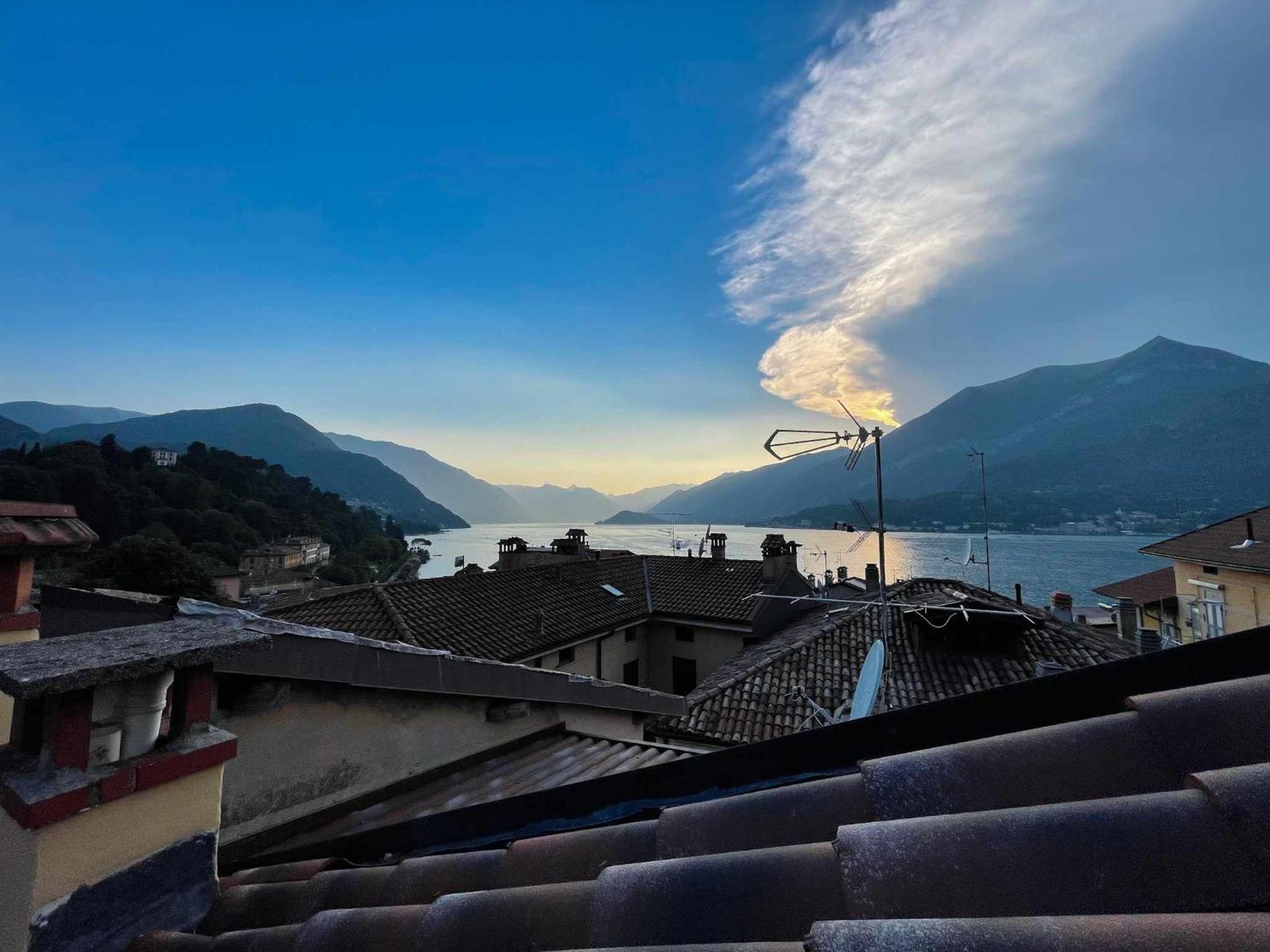 Skyway With Private View Terrace Apartment